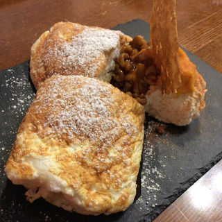 シナモン香るメープルナッツのパンケーキ(hana cafe )
