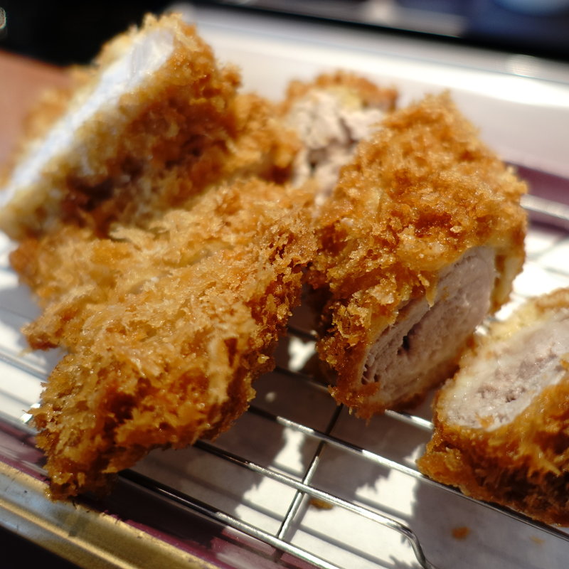 ヘレとロースの合い盛りとんかつ膳