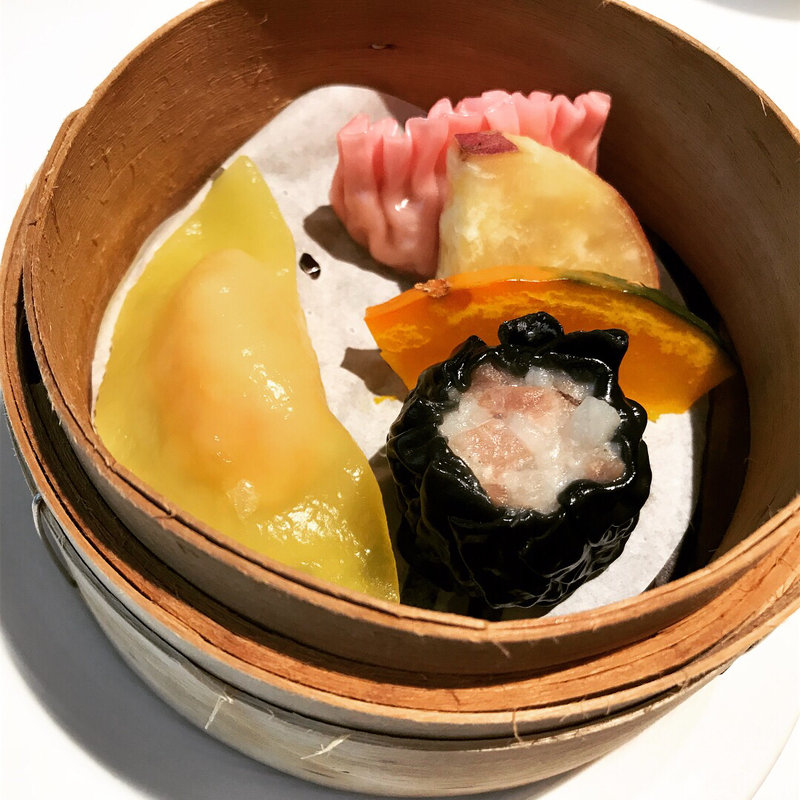 点心いろいろ   彩食健美ランチコース  (中国料理「桃李」 ホテル日航大阪)