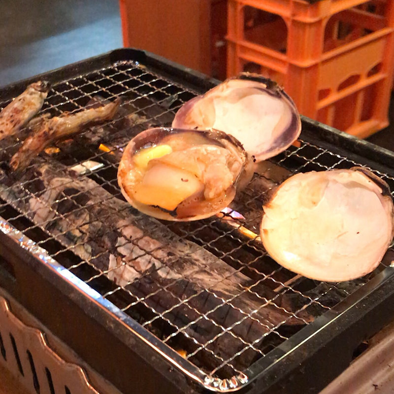 活白はまぐり濱焼(目利きの銀次 南千住東口駅前店)