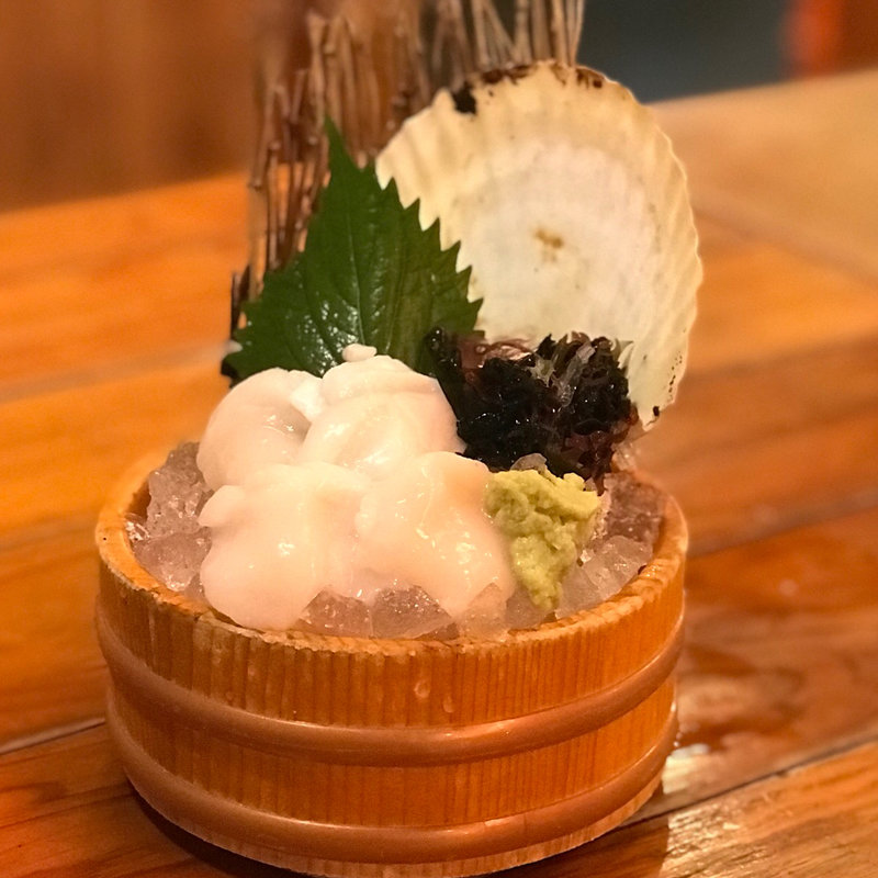 帆立の刺身(目利きの銀次 南千住東口駅前店)