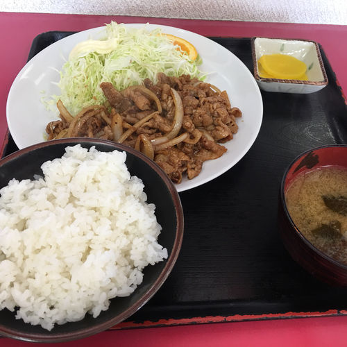 焼肉定食(びっくりラーメン)の口コミ一覧 | No.1のメニューが見つかる