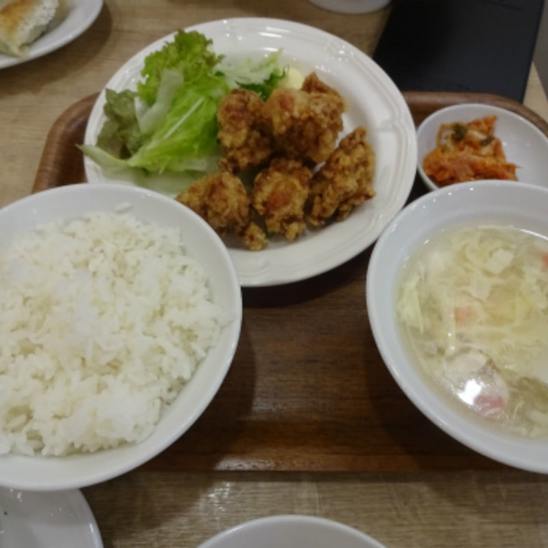餃子と唐揚げ(東京餃子軒 横浜西口店)