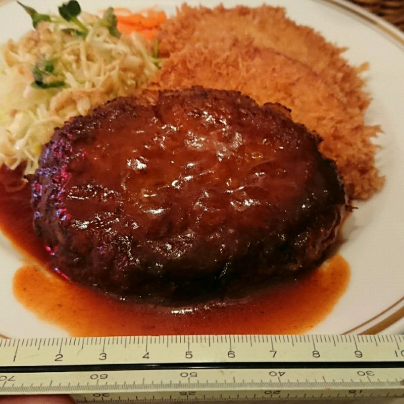 ハンバーグとハムカツ(キッチンスイス築地店)