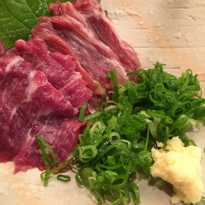 馬刺し  (魚河岸酒場　駅前　浜けん )