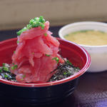 まぐろの切り出し丼
