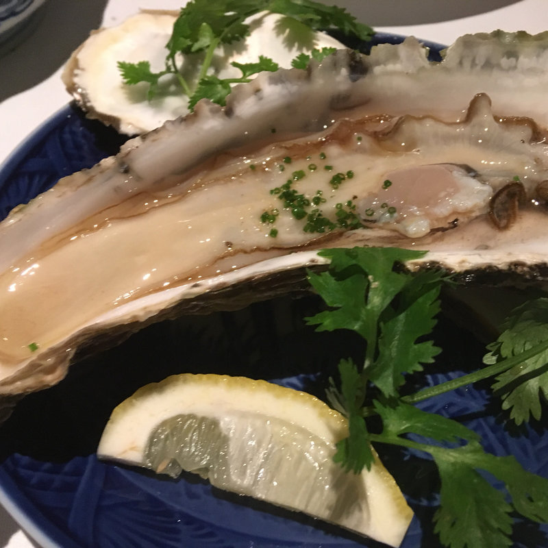 生牡蠣(ツバキ （TSUBAKI）)