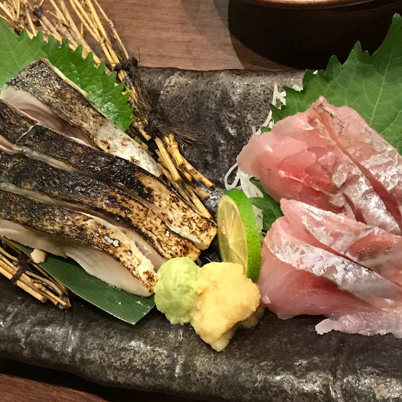 炙り〆鯖と直送鮮魚の盛り合わせ(山内農場 なんば千日前店)