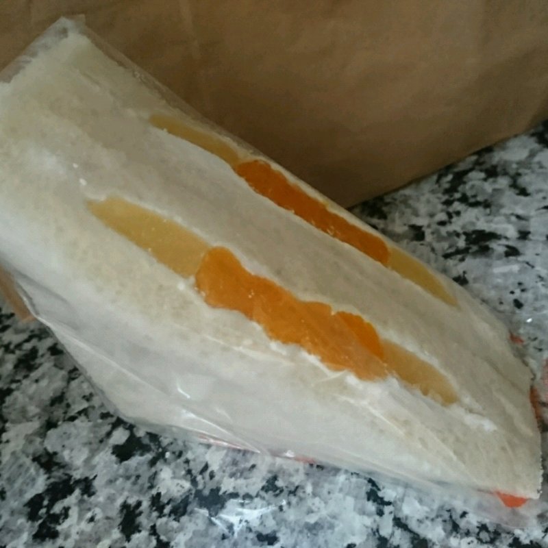 フルーツサンド(サンドイッチ工房 サンドリア （sandria）)