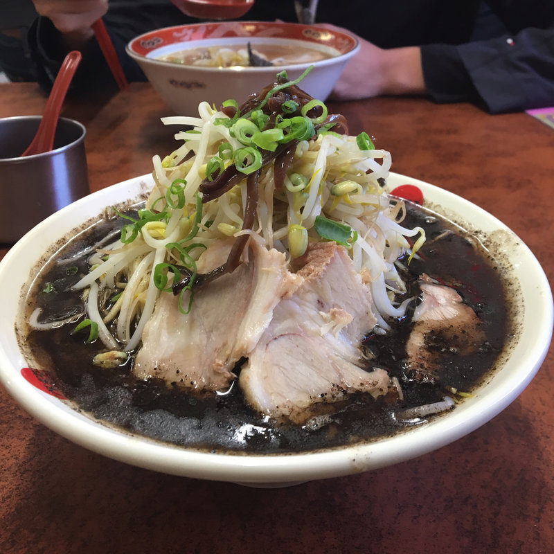 麺特盛　くろまるラーメン(大黒ラーメン （だいこくらーめん）)