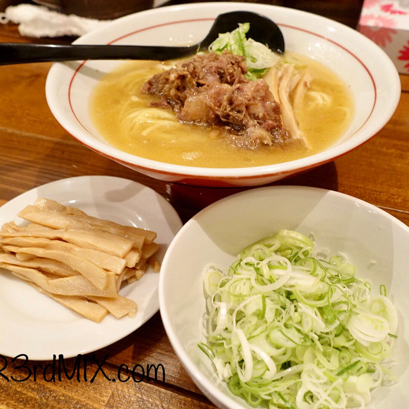 牛骨塩ラーメン