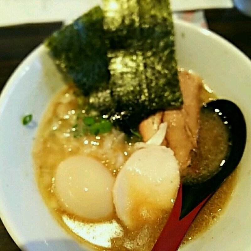 味玉入り煮干中華そば(極上煮干し鶏そば やまだ邸)