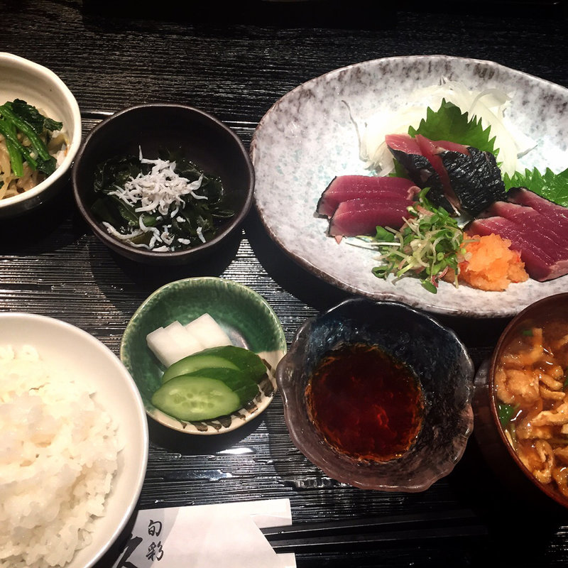 戻り鰹の刺身定食(旬彩 久 )