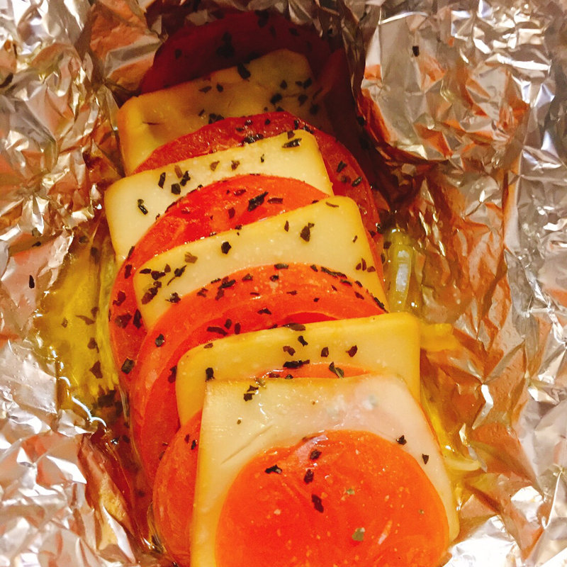 チーズトマト焼き(焼鳥・ラーメン 花山)