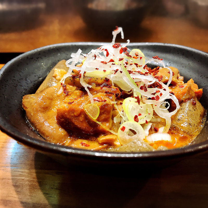 名物 煮込み(もつ焼き勝利はなれ)