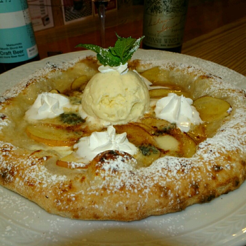 りんごとマスカルポーネと蜂蜜(Pizza Verde Matsumoto )