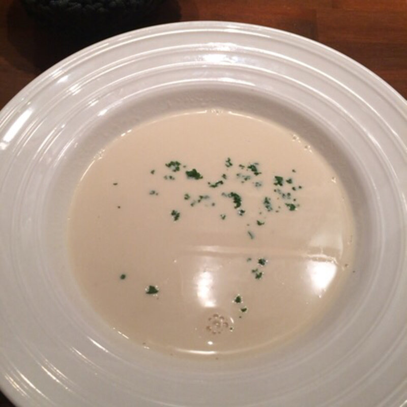 カリフラワーのポタージュ(Aux Délices de Dodine 東京ミッドタウン八重洲店)