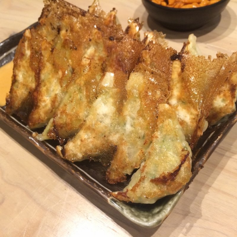 餃子ニンニクあり(立呑 山和屋)