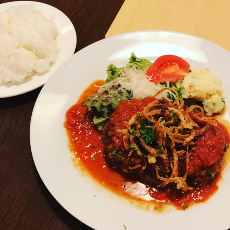 伝説のハンバーグ（トマトソース）(ルビーノ)