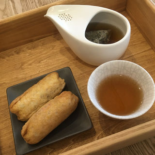 おいなりと竹翠園のお茶セット(&LOCALS)