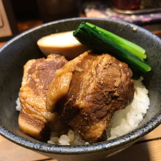 豚の角煮丼(気まぐれ丼)(らぁめん つけめん　粋や （いなせや）)