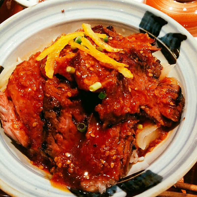 さがり丼ランチ(ニクバル CARNIVOR （カーニヴォー）)