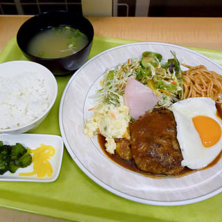 ハンバーグ定食(キッチンロード)