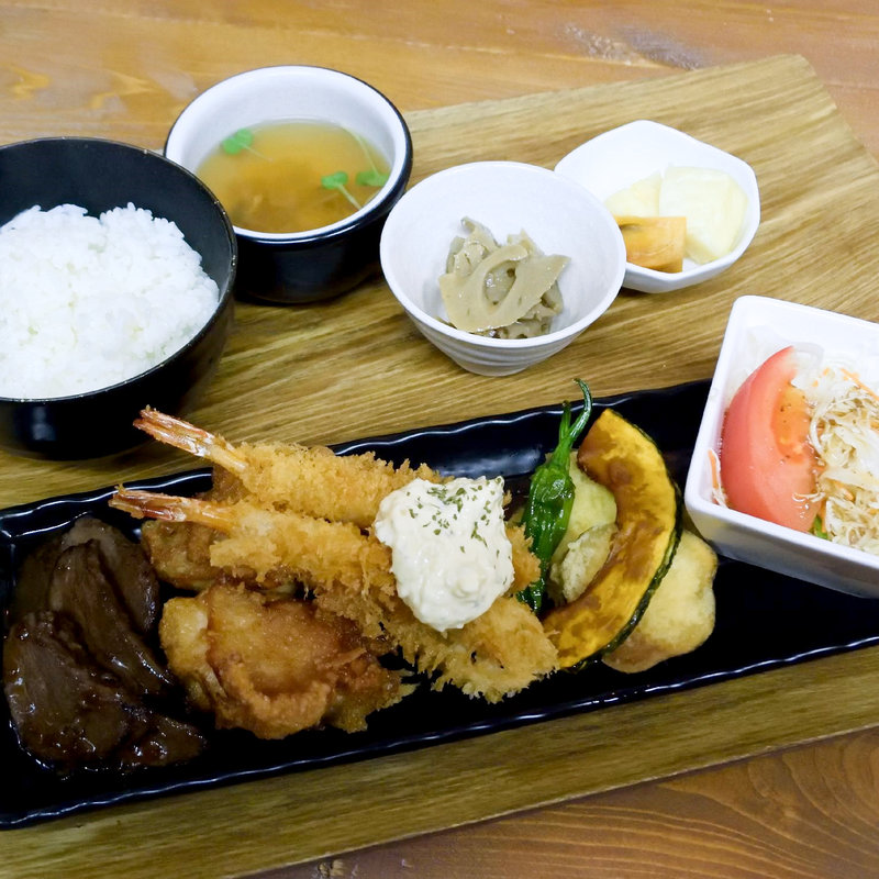 ばらてぃー定食(隠れ屋食堂     ばらてぃー)