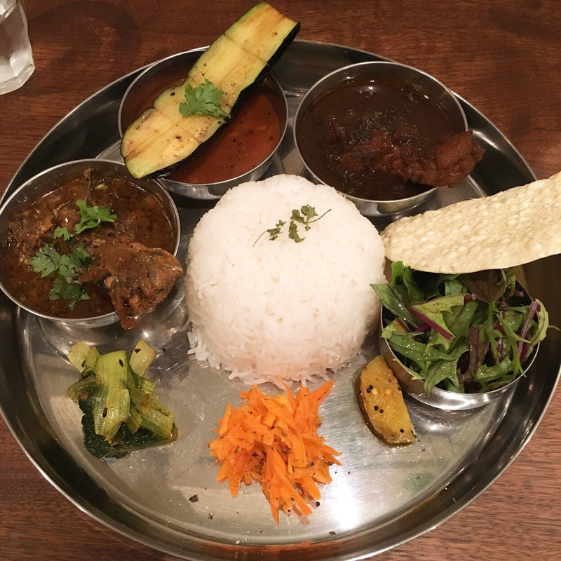3curry plate(GUNA GUNA CURRY)