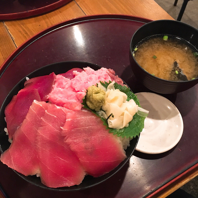 マグロ三色丼(海鮮居酒屋 山傳丸 海浜幕張店)