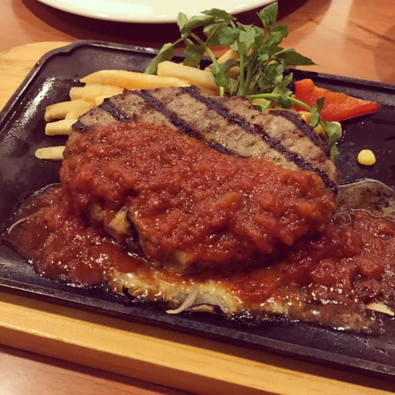 コルビージャックのチーズinハンバーグ(ビッグボーイ 葛飾白鳥店)