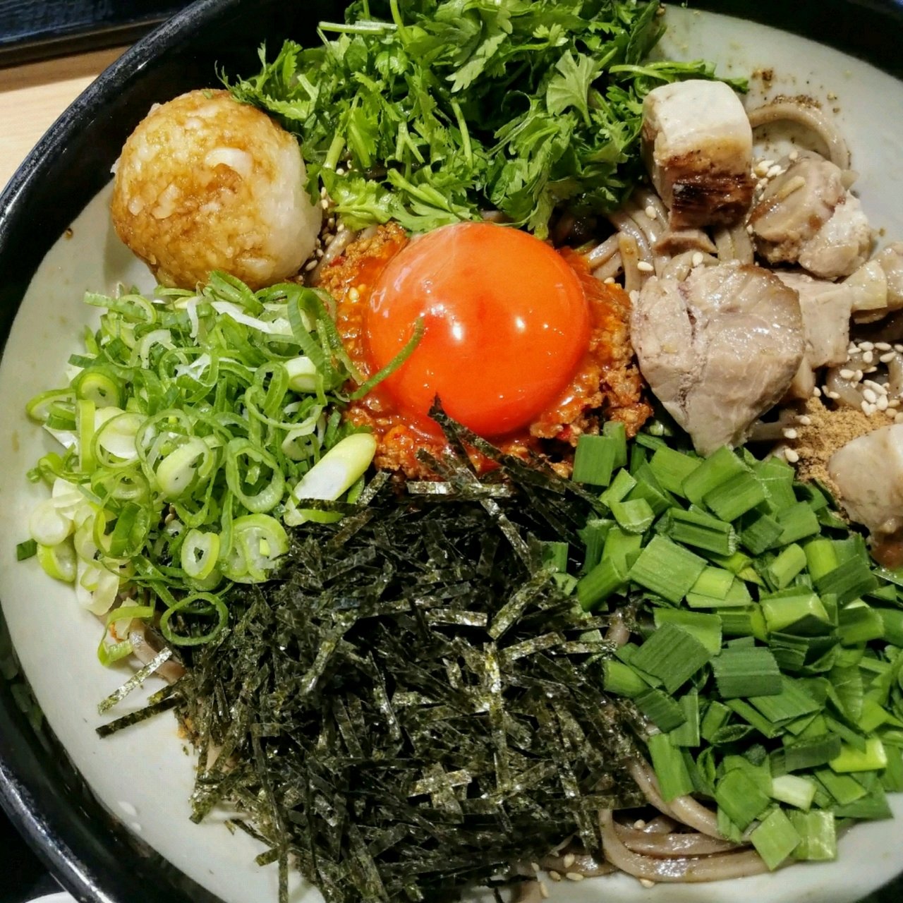 虎ノ門駅周辺で食べられる人気まぜそばランキング Sarah サラ