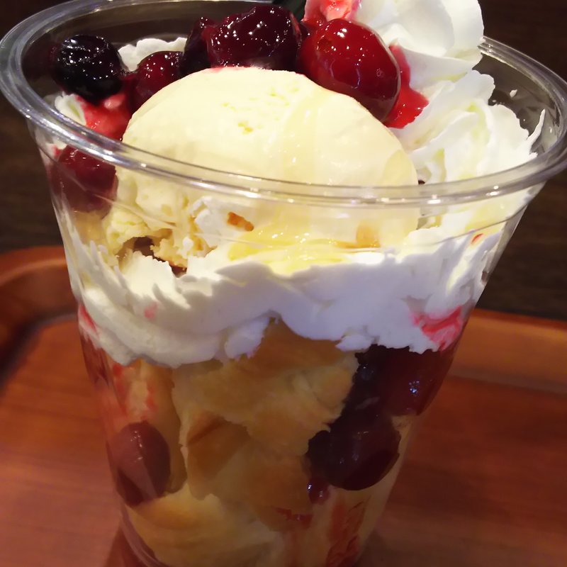 カップデニッシュサンデー（ミックスベリー）(白ヤギ珈琲店 アリオ橋本店)