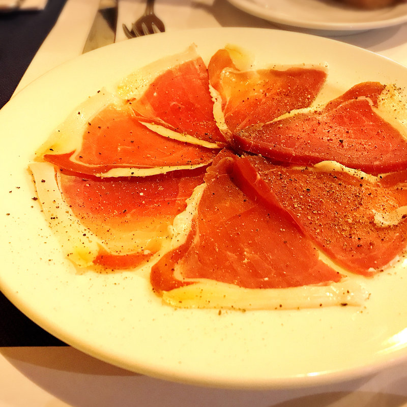 自然熟成の生ハム ハーフ(ボンムッシュ)