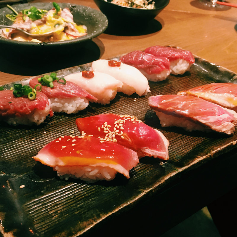 肉寿司(肉寿司 神楽坂毘沙門店 （【旧店名】肉学肉寿司）)