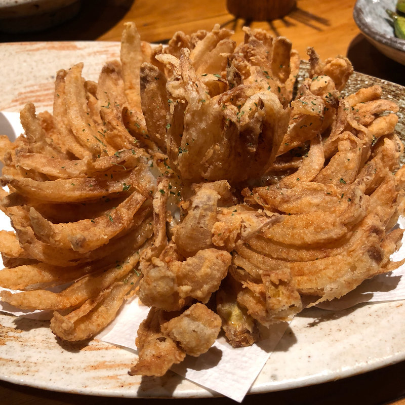 丸ごとオニオンフライ(串焼BISTRO福みみ 新宿店)