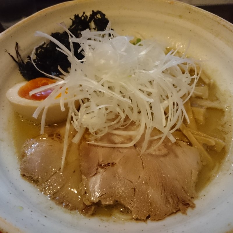 煮干し麺 ＋ 全部乗せ(麺屋むどう)