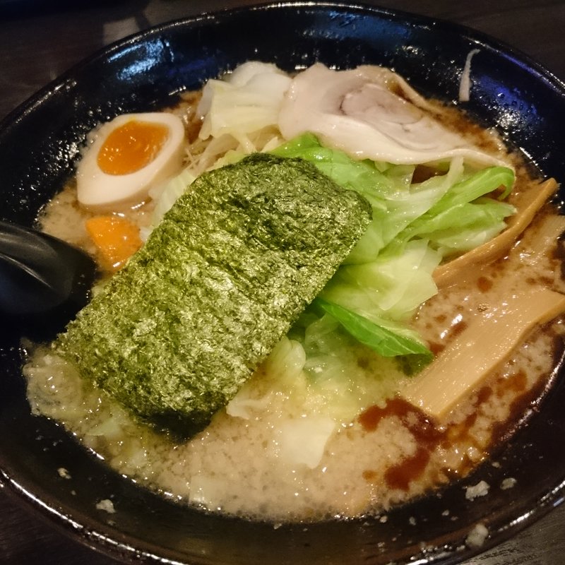 醤油やさい （ 並 ・ 背脂多め ）(麺やむこうぶち 船堀本店)