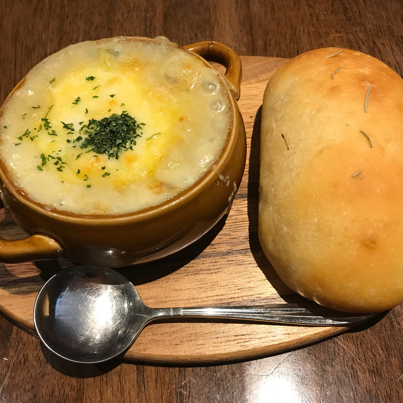 牡蠣とほうれん草のグラタン(カフェイタリアーノラ・ステラ)