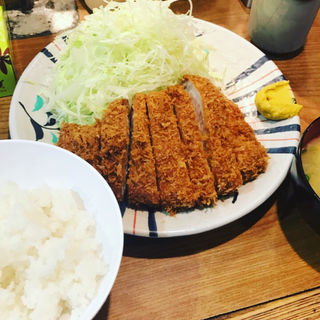 とんかつ定食(かつ進 三組坂下外神田店)