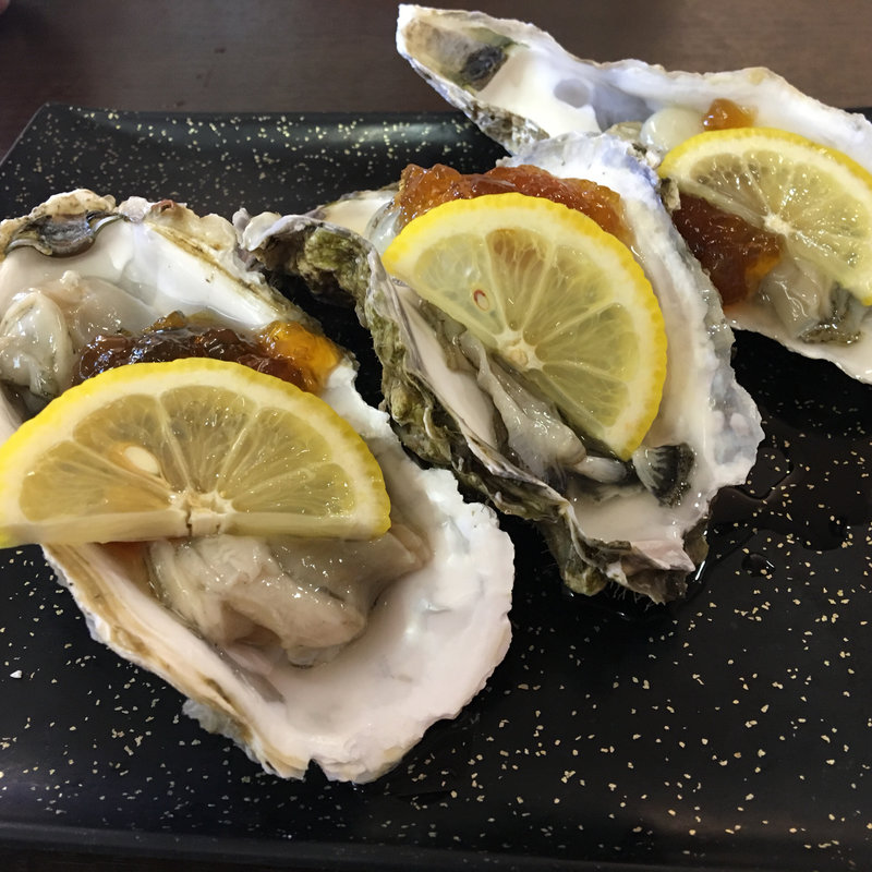 生牡蠣(2人前)(海鮮すし食堂 にほんのうみ刈谷本店)