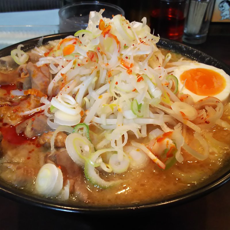 背脂モツ味噌らーめん(なんつッ亭 川崎店)