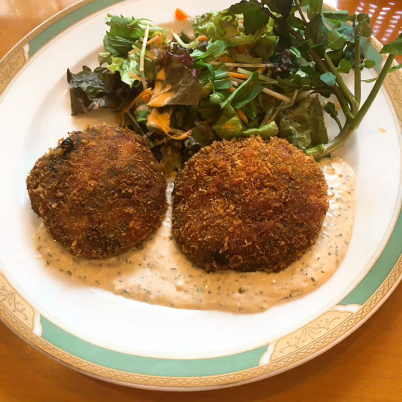 ホタテとほうれん草のクリームコロッケ(田村町キムラヤ )