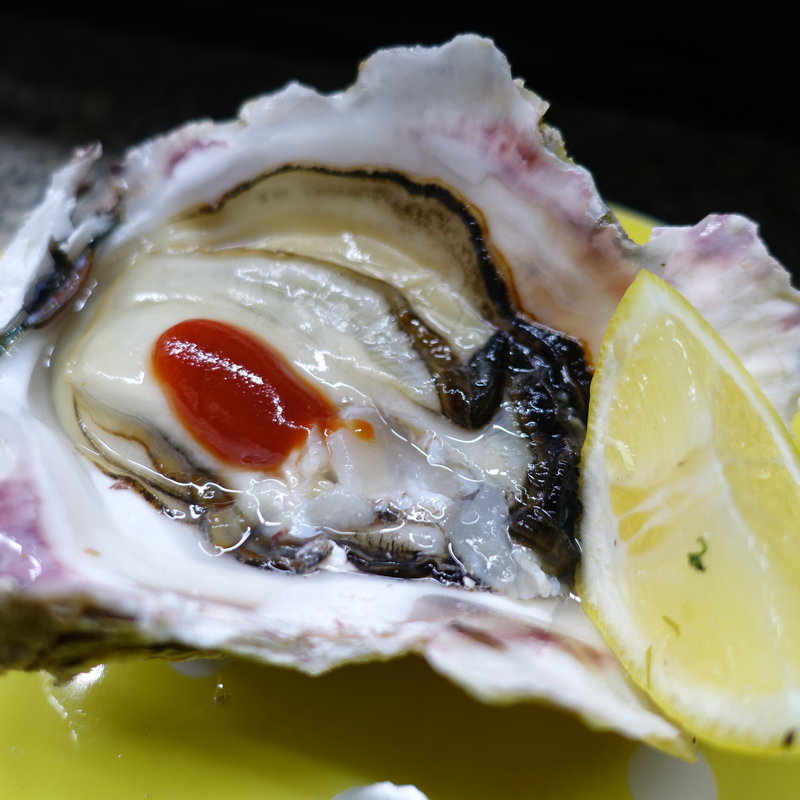 天然岩牡蠣(山CHAN （ヤマチャン）)