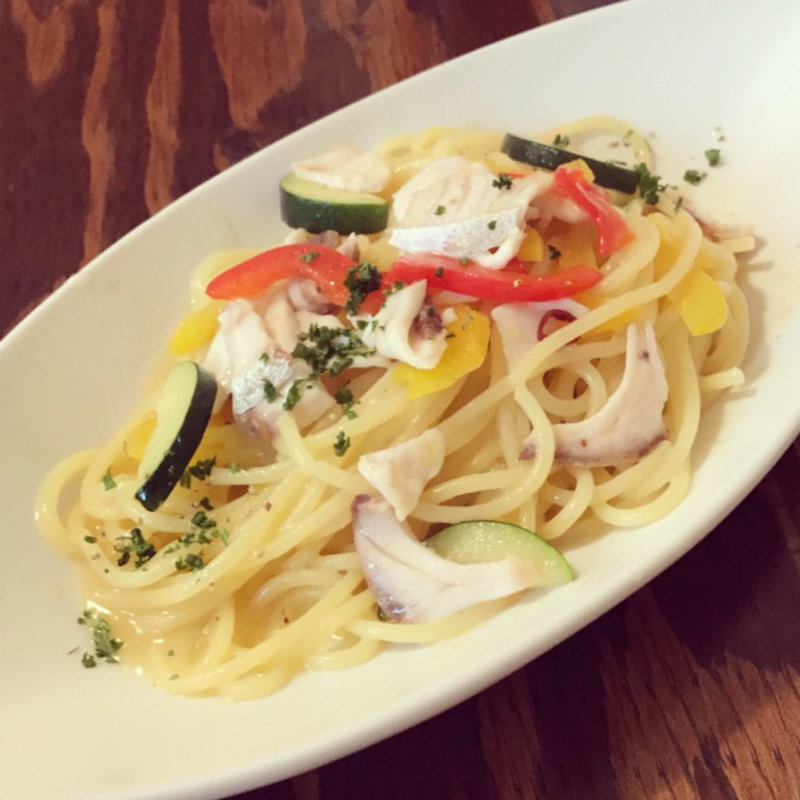 白身魚と夏野菜のアーリオオーリオ(イタリア食堂 Ciao!! （チャオ）)