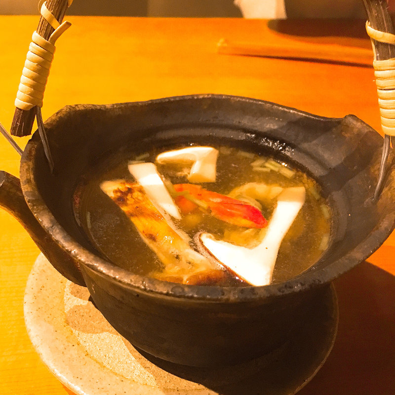 鱧とマツタケの土瓶蒸し(たき下)