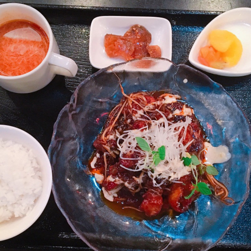 鶏カラアゲのピリ辛甘みそ炒め(ぎはんえびすどう)