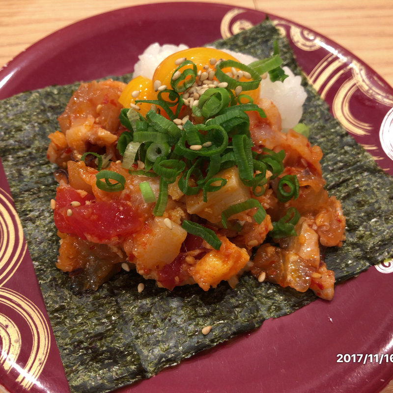 海鮮ユッケ(回転寿し トリトン 東京池袋東武店)