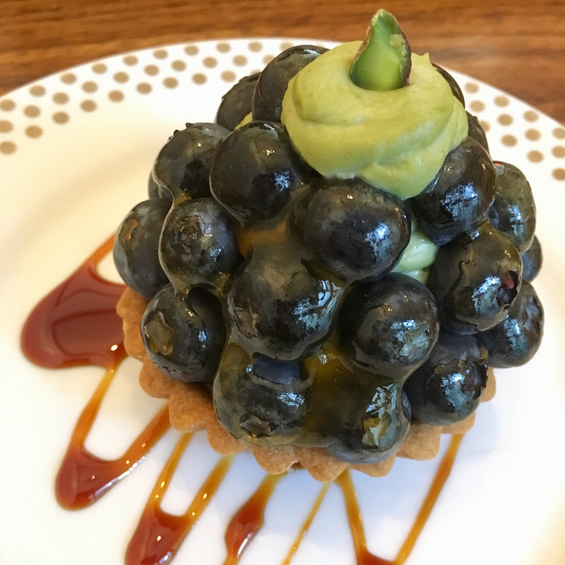 ブルーベリーとピスタチオのタルト(NOYU)