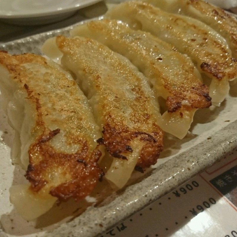 でっかい餃子(てっぱん さん （TEPPAN SUN）)